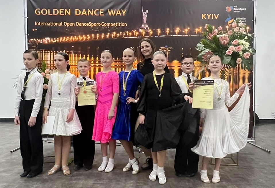 Golden dance way 2023