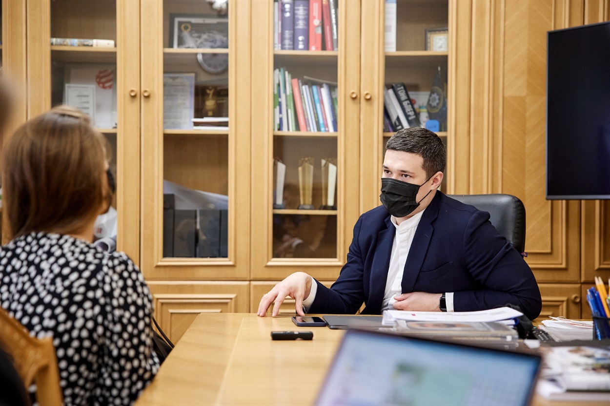 «Цифровізація — це зручність отримання послуг, де людям не потрібно давати хабарі та витрачати свій час»