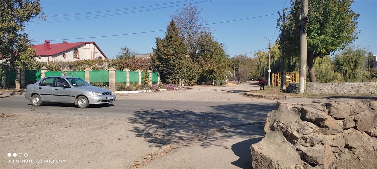 На перехресті вулиць Леоніда Федорова та Знам’янської