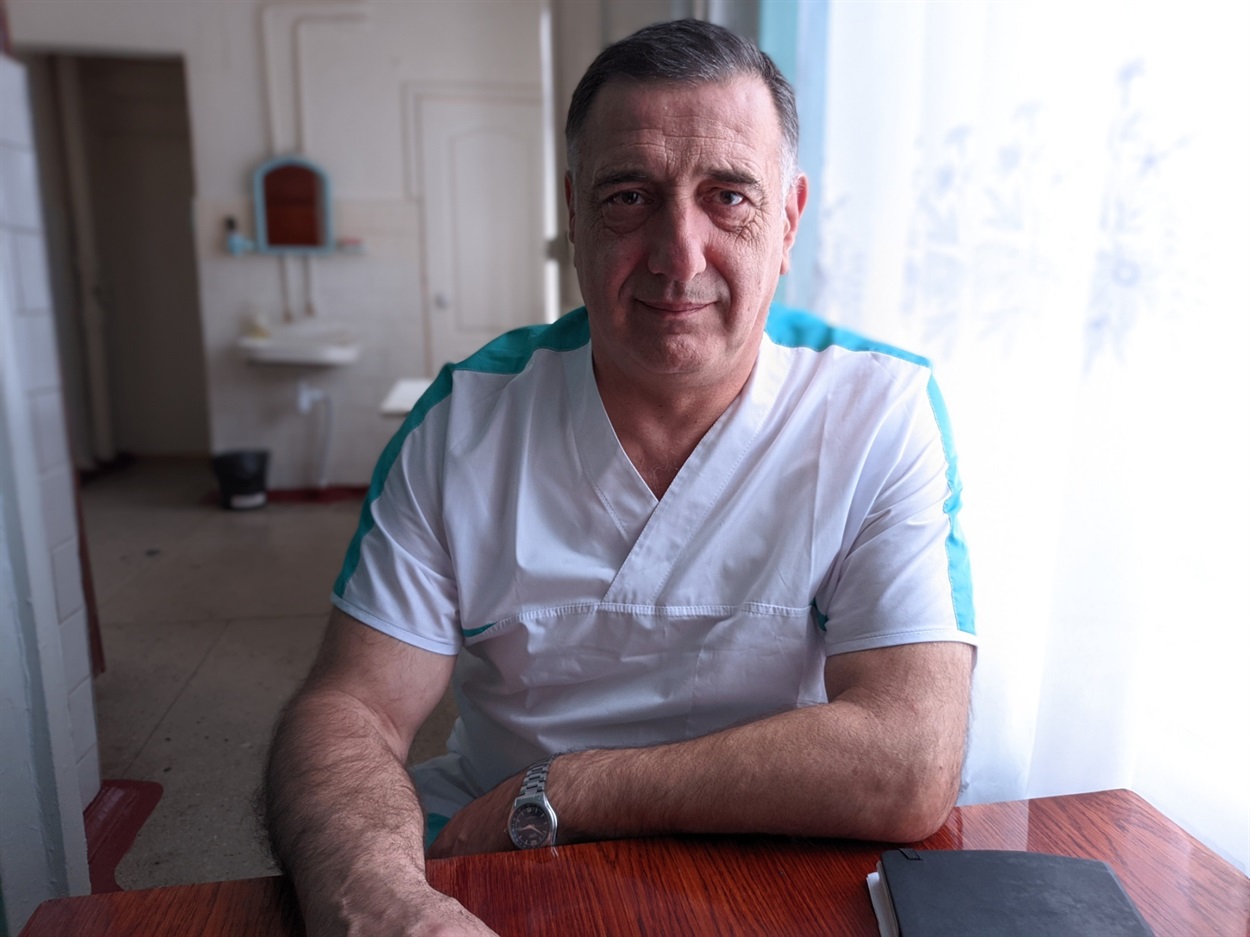 Василь Остапович Піддубняк у професії вже 28 років, 14 років очолює акушерське відділення, яке налічує 47 осіб персоналу