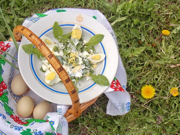 Салат з листя кульбаби