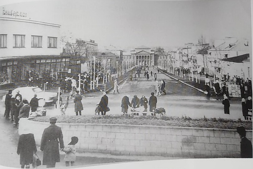 Привокзальна площа та сучасна вулиця Шевченка, 1974 рік