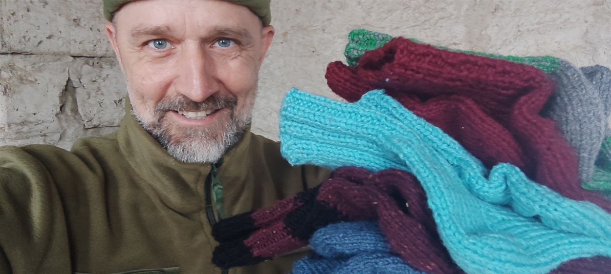 Тероборонівці передають подяку майстриням