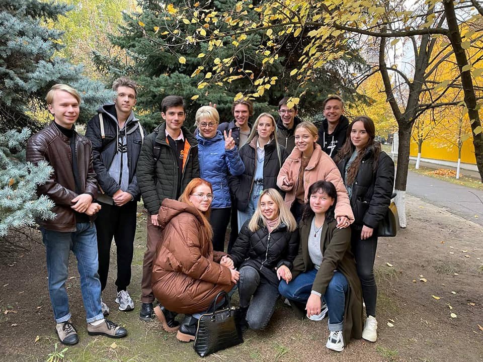 Оксана Філатова зі студентами