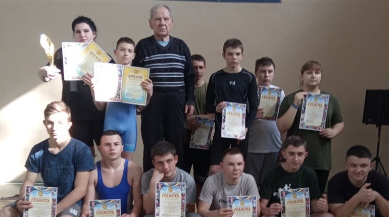 важка атлетика в первомайську