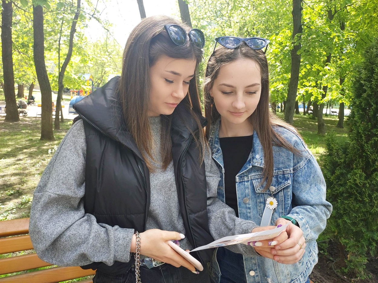 Студенти-медики роздавали пам’ятки жінкам у Первомайську