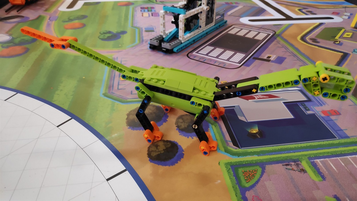 LEGO-динозавр