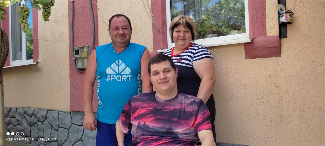 Денис, Лідія та Віталій Свінковські