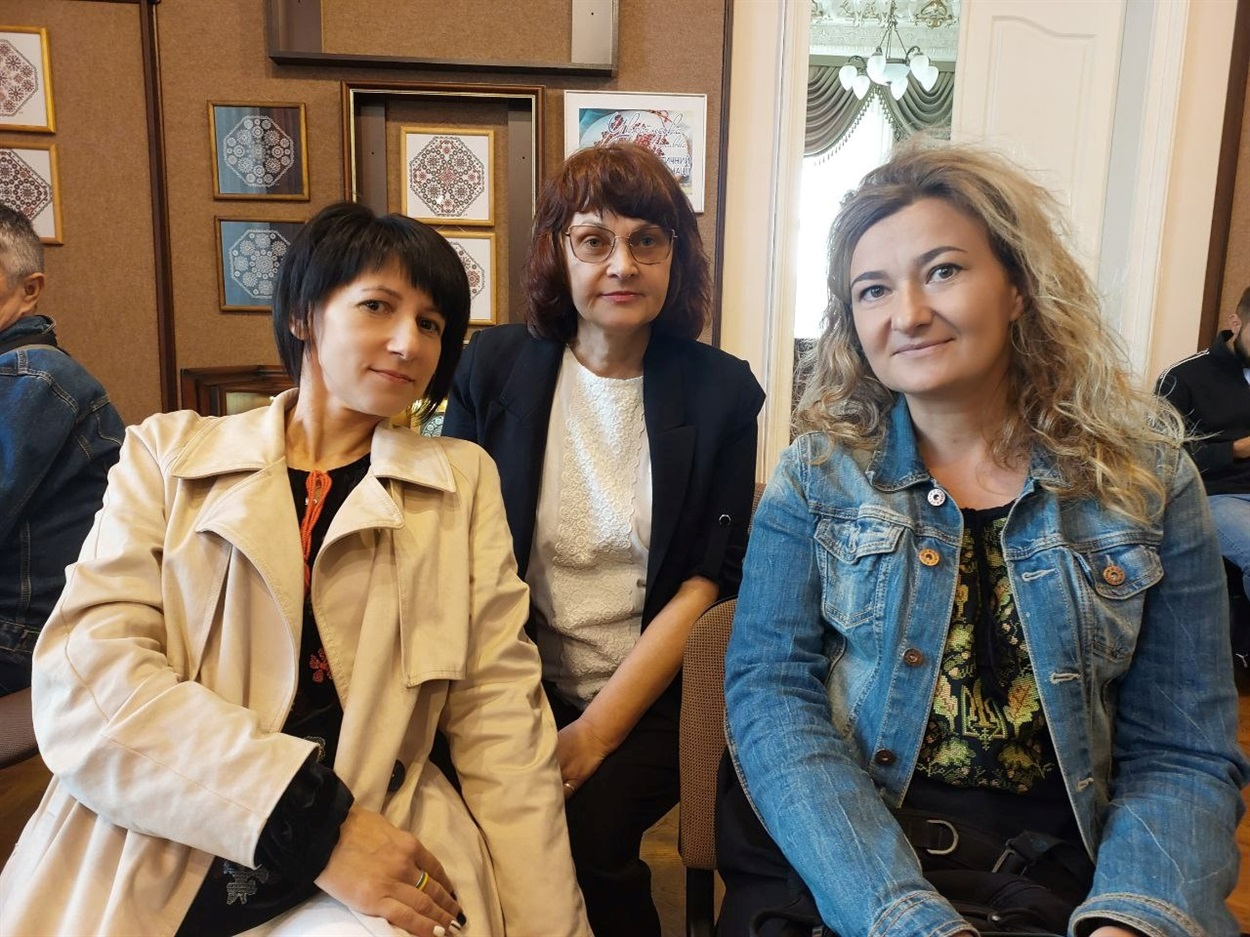 Катерина Бузько, Олена Степанок, Ірина Нестеренко