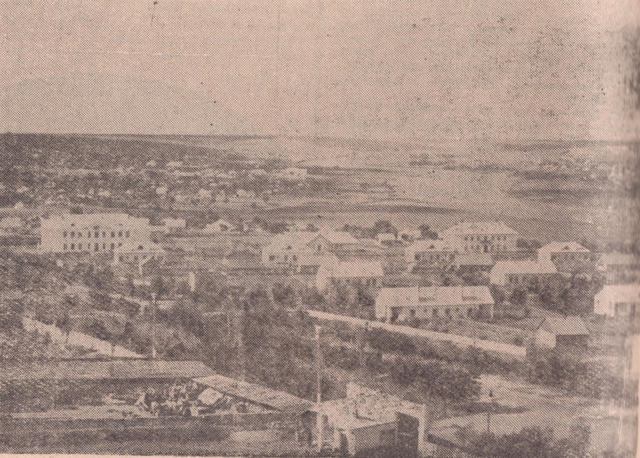 На світлині 1957 року будівництво мікрорайону цукрового заводу