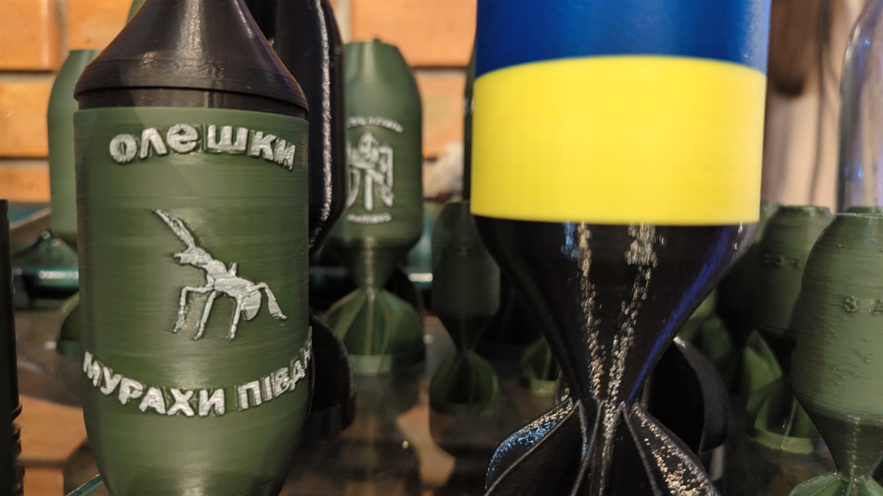 Вироби волонтера Ігоря Будака