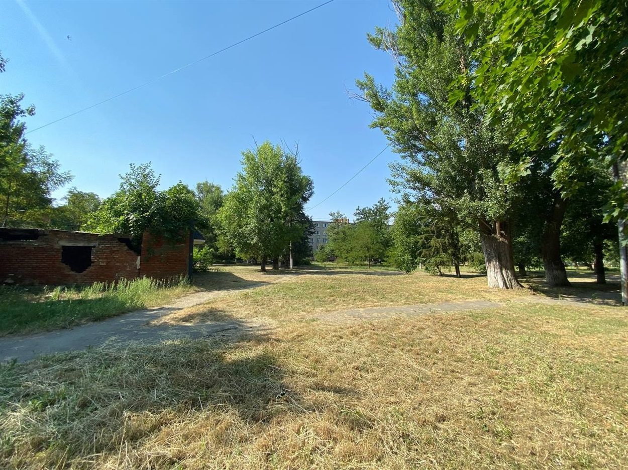 Тут можна було б облаштвати новий сміттєвий майданчик