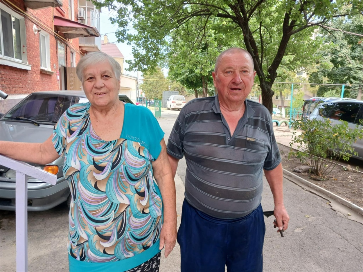 Василь Троянський праворуч