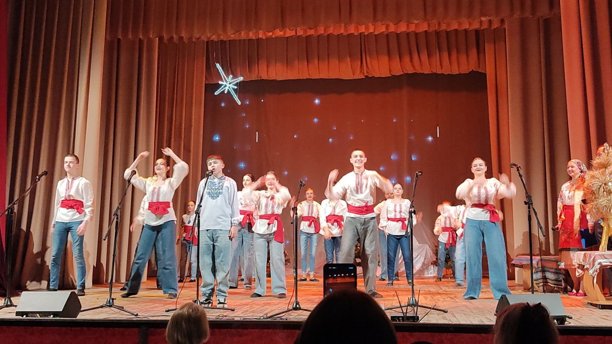 Виступає хореографічний колектив Volonte