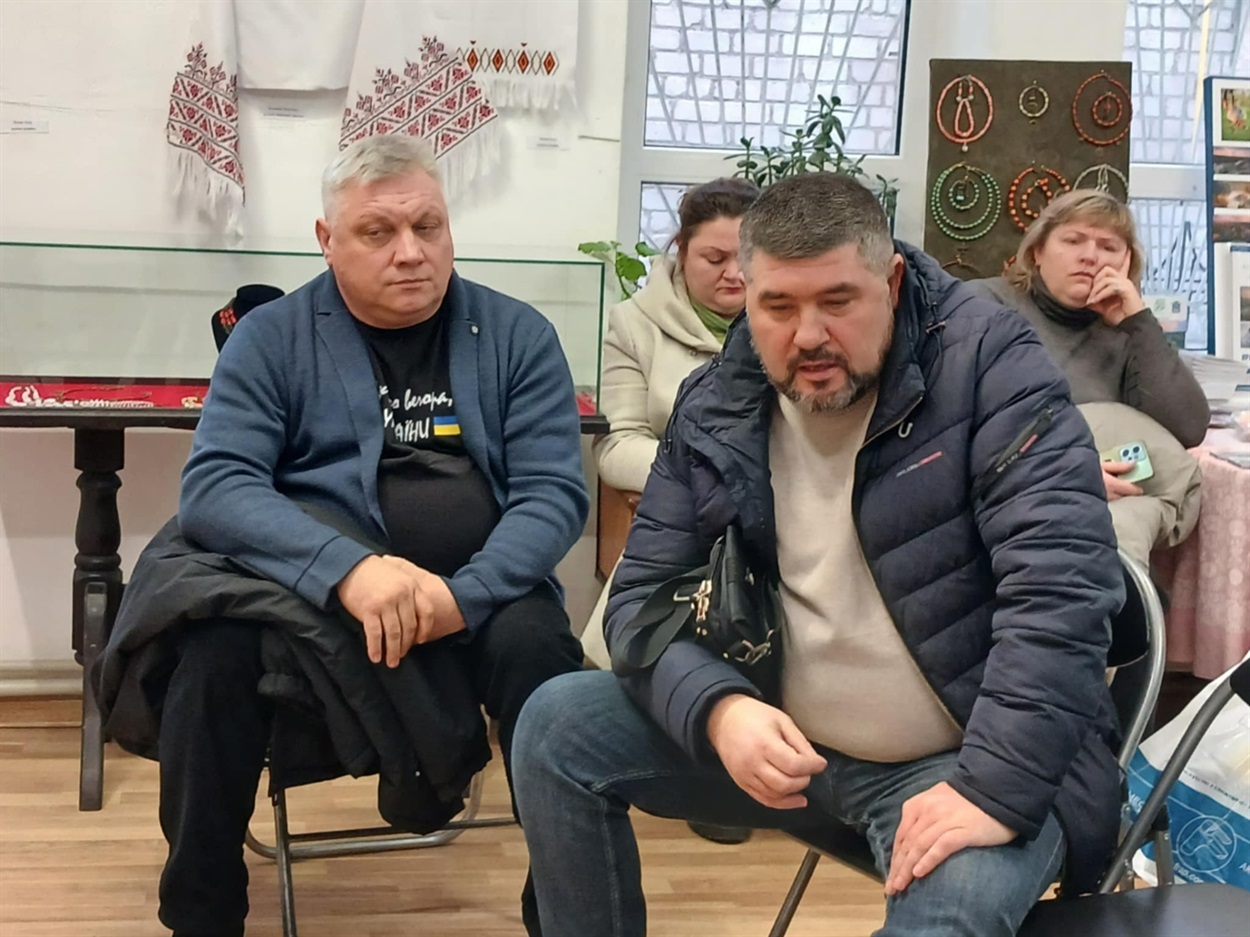 Євген Прилука праворуч