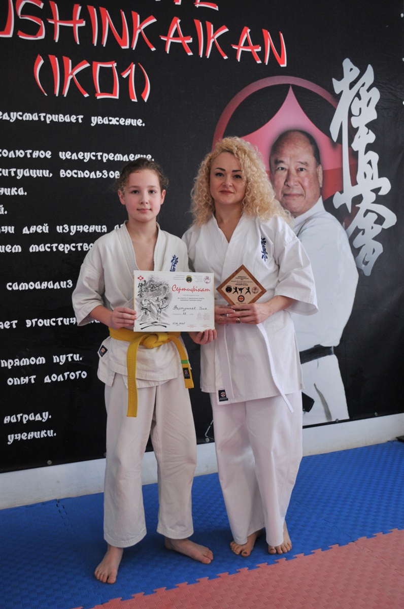 Марина Фартушняк із сином після клубного марафону