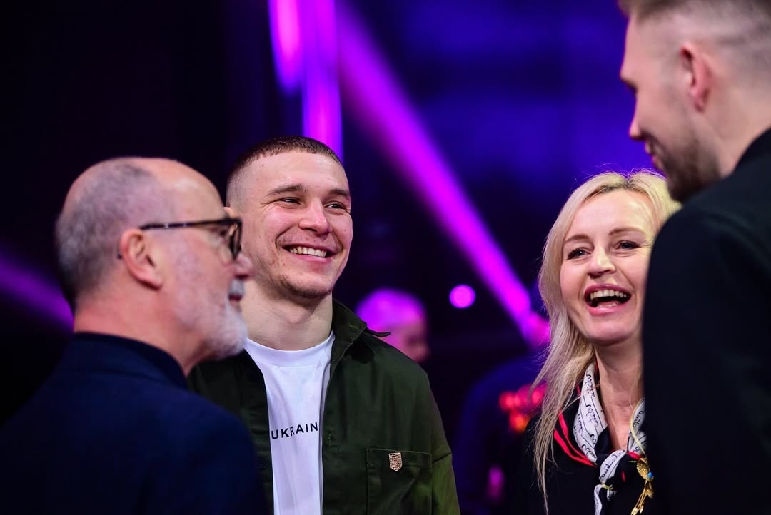 Данило Лозан у центрі