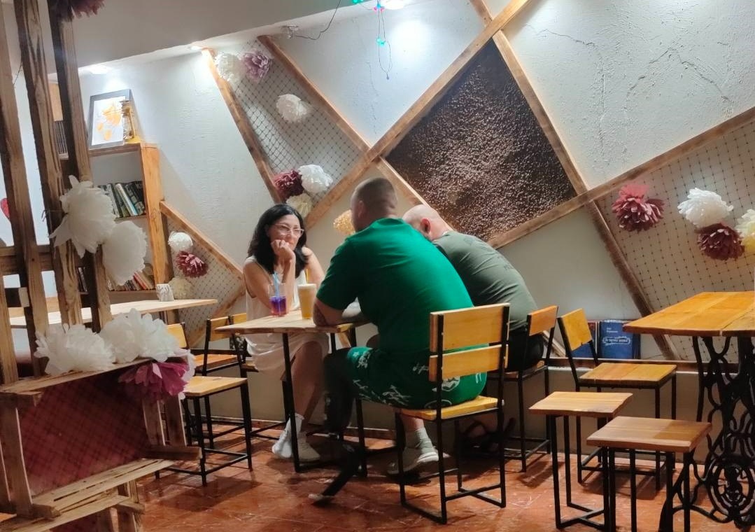Журналістка з братами Пономарчуками
