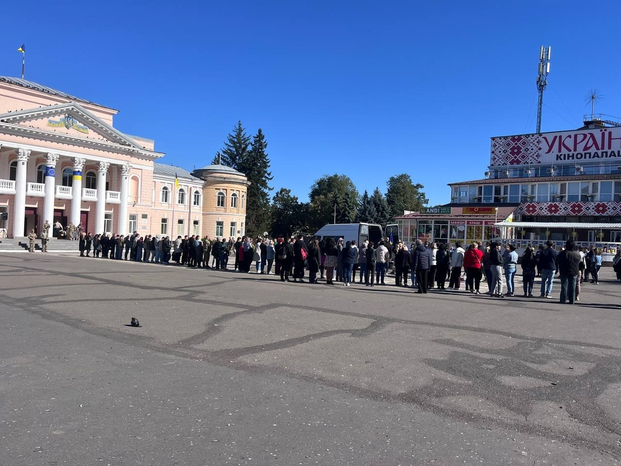 Первомайськ попрощався із Сергієм Шевченком, снайпером, що віддав життя за Україну