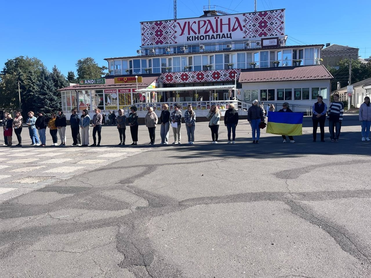 Первомайськ попрощався із Сергієм Шевченком, снайпером, що віддав життя за Україну