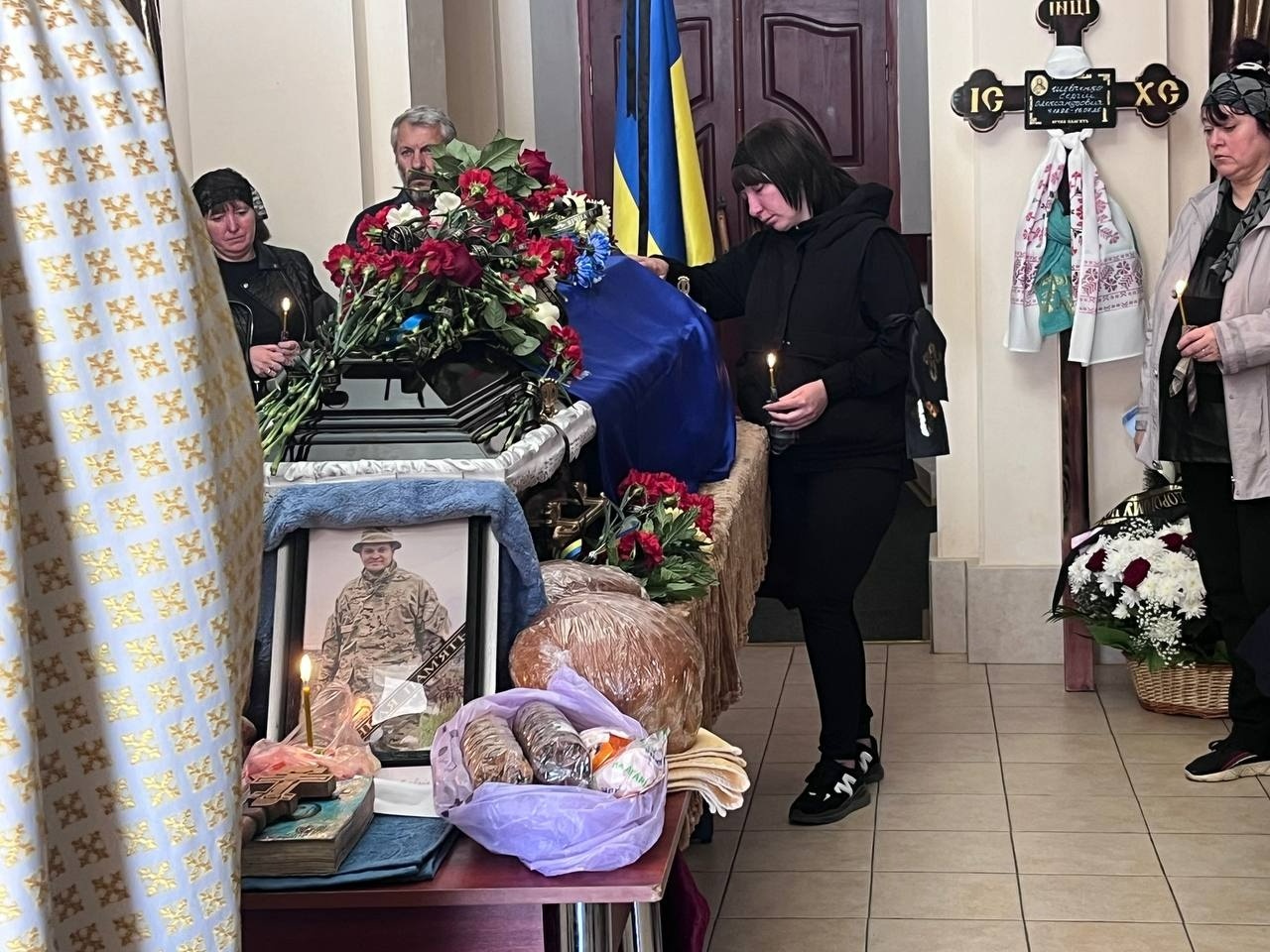 Первомайськ попрощався із Сергієм Шевченком, снайпером, що віддав життя за Україну