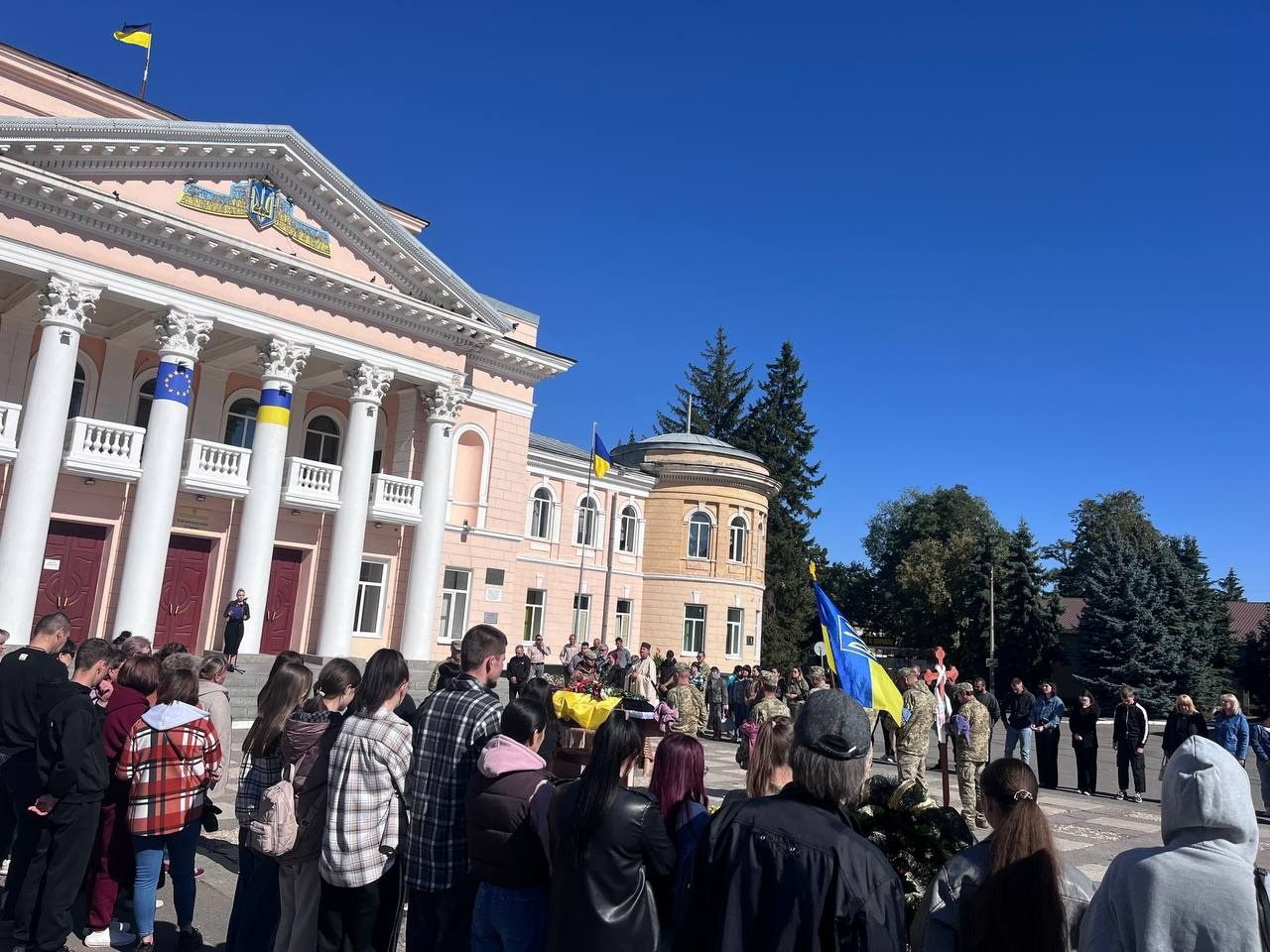 Первомайськ попрощався із Сергієм Шевченком, снайпером, що віддав життя за Україну