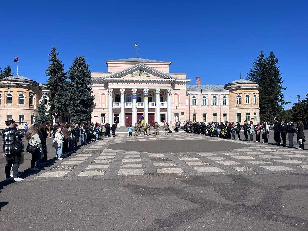 Первомайськ попрощався із Сергієм Шевченком, снайпером, що віддав життя за Україну