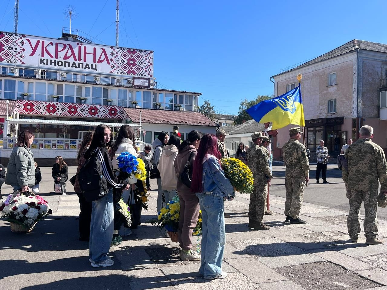 Первомайськ попрощався із Сергієм Шевченком, снайпером, що віддав життя за Україну