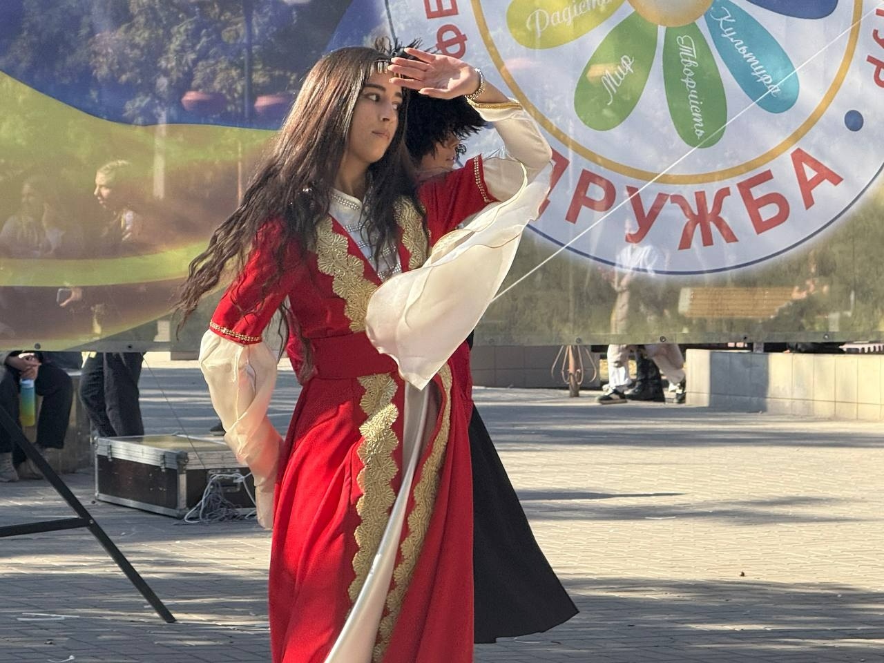 Танці, пісні, спогади — і війна: портрет фестивалю «Дружба», який пройшов у Миколаєві