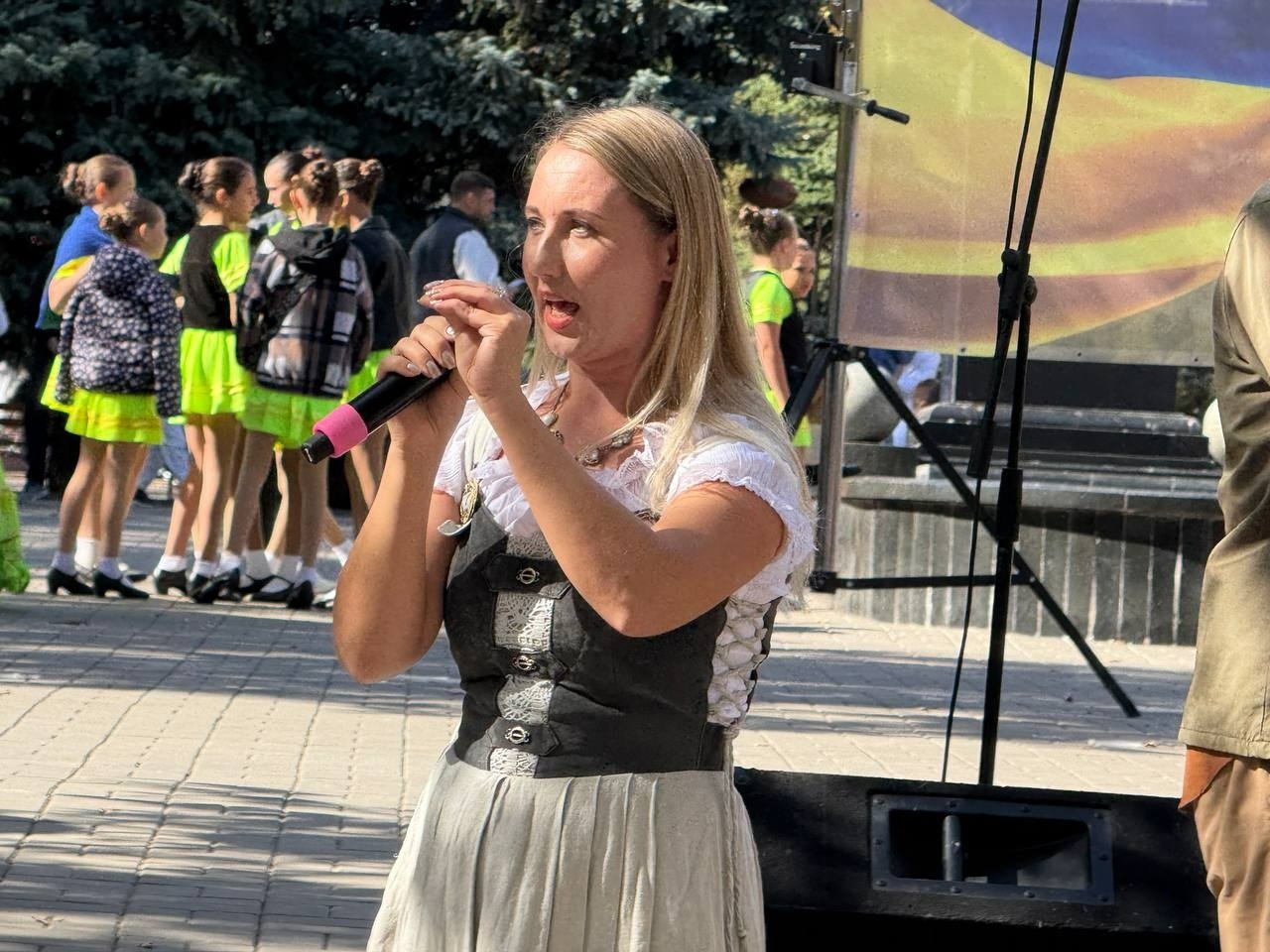 Танці, пісні, спогади — і війна: портрет фестивалю «Дружба», який пройшов у Миколаєві