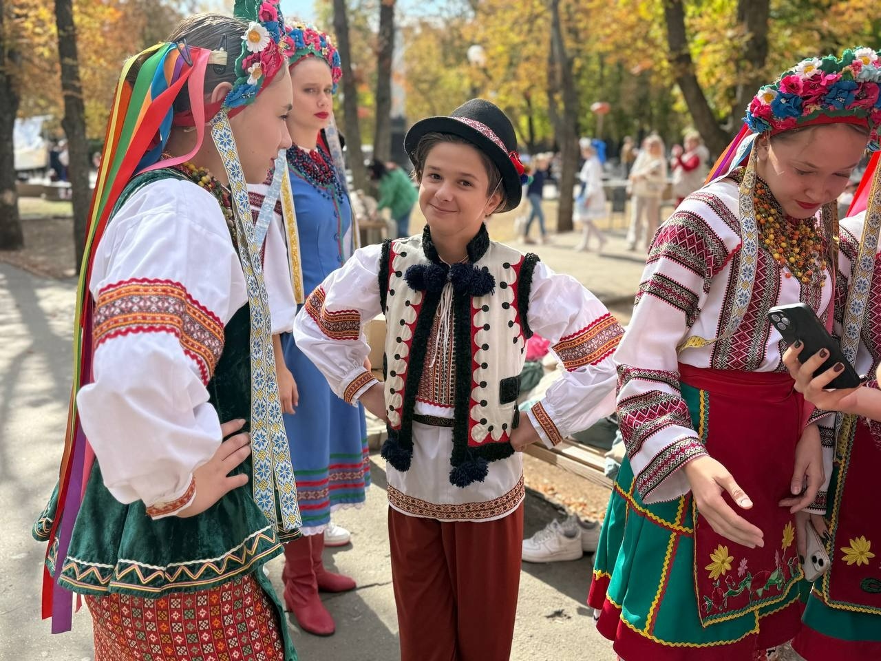 Танці, пісні, спогади — і війна: портрет фестивалю «Дружба», який пройшов у Миколаєві