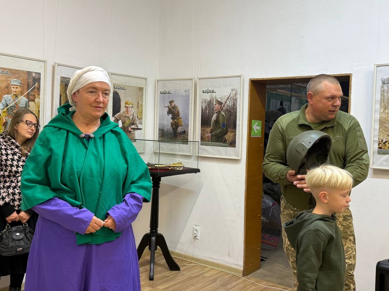 Брязкали обладунками, співали пісень та донатили захисникам. Вечір середньовіччя у музеї