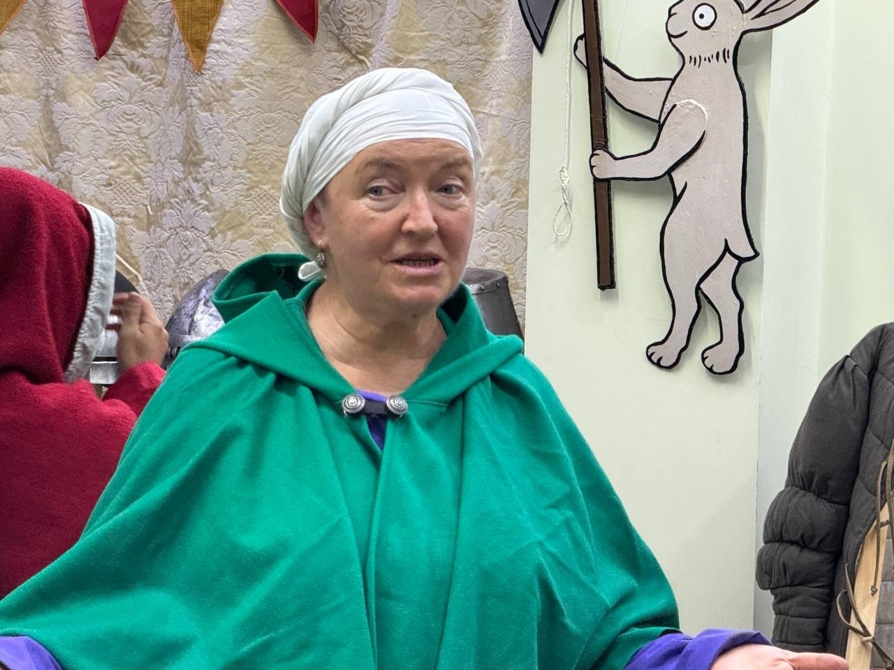 Брязкали обладунками, співали пісень та донатили захисникам. Вечір середньовіччя у музеї