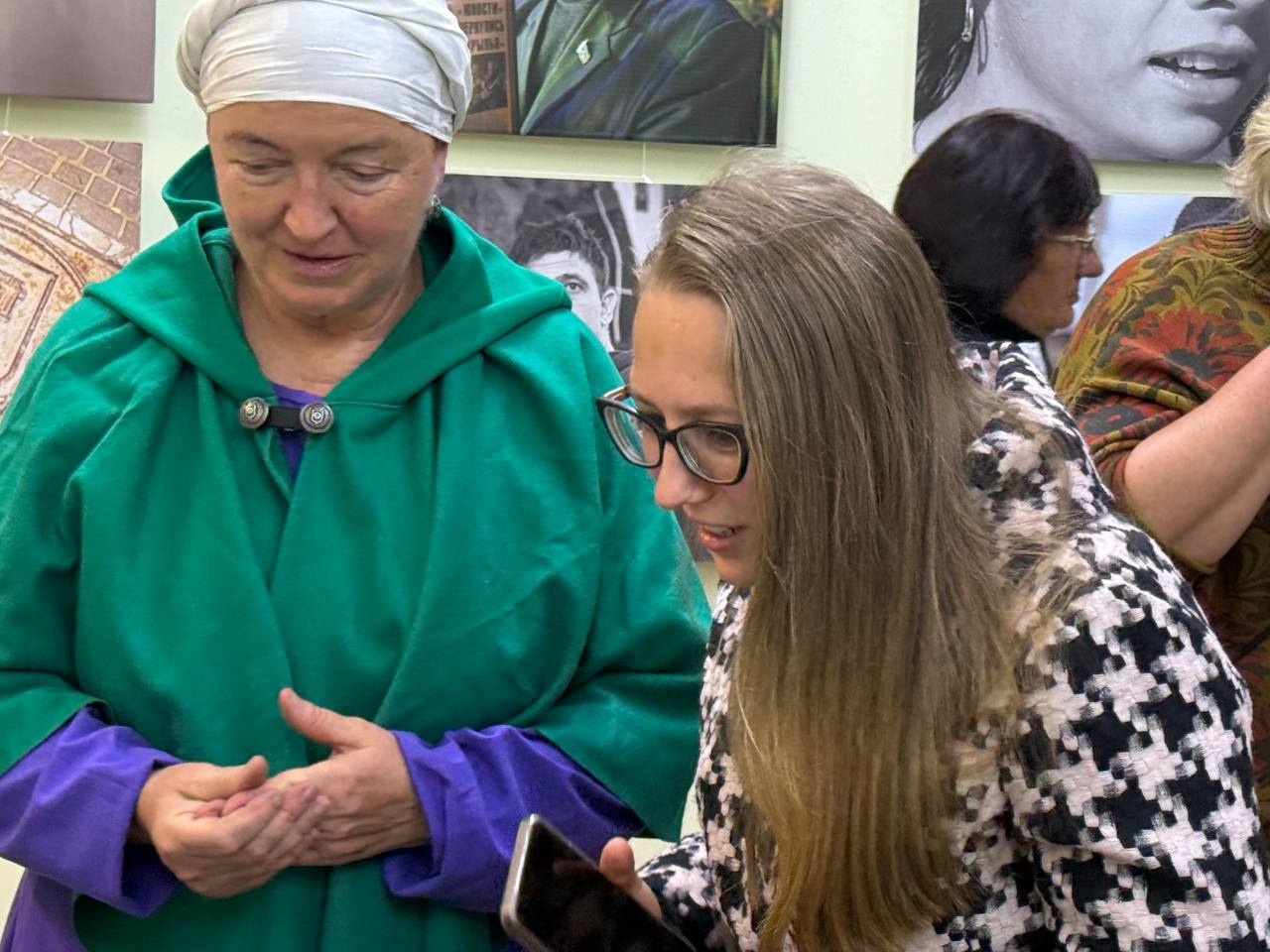 Брязкали обладунками, співали пісень та донатили захисникам. Вечір середньовіччя у музеї