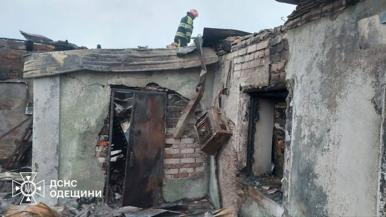 Нічна атака на Одещину: пожежі, поранені, знеструмлені будинки