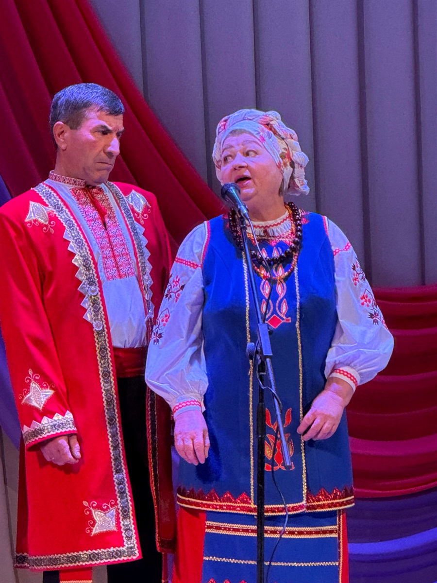 Святковий концерт у Первомайську: співали «Червона калина» і «Калинове зерня»