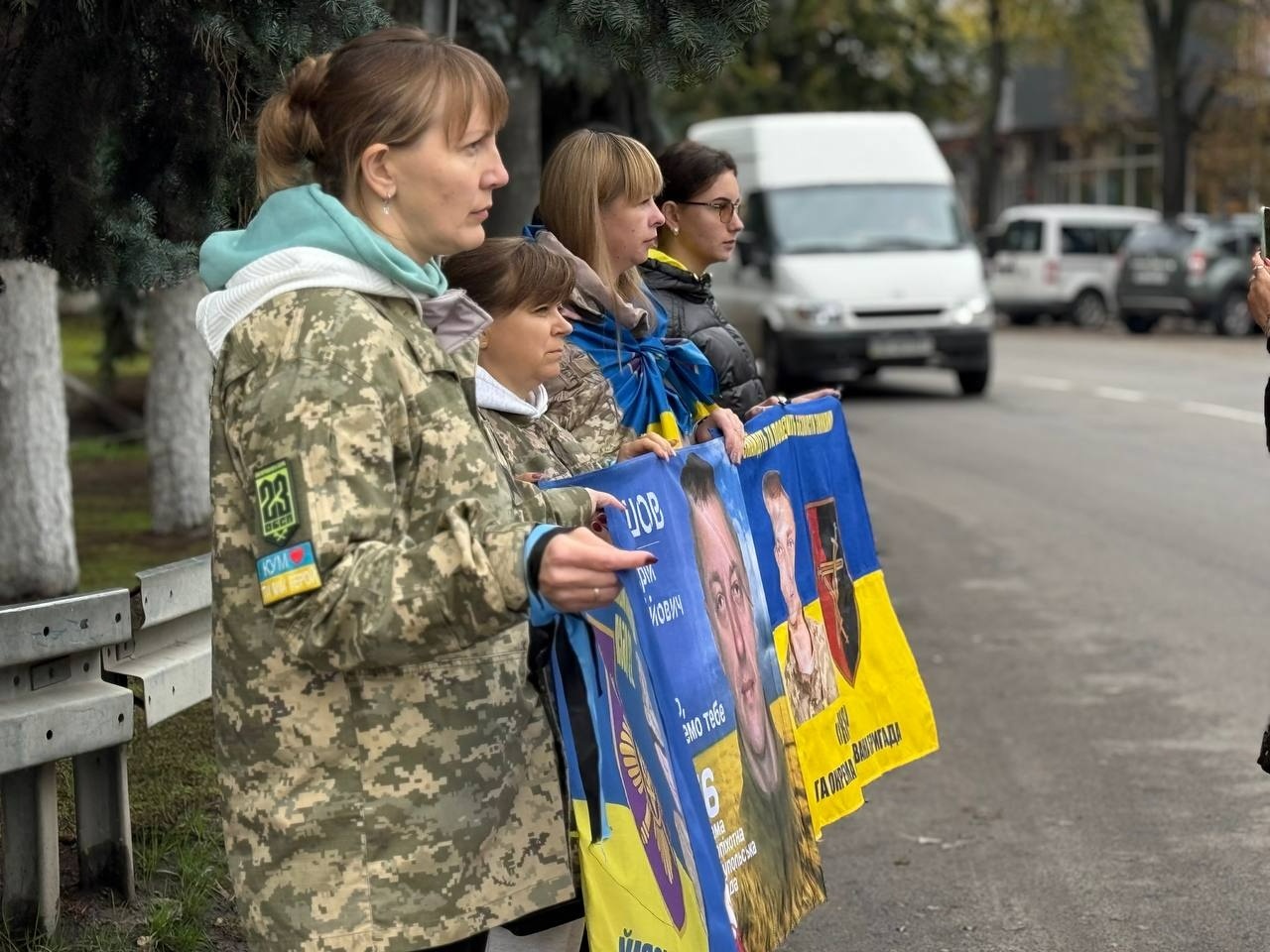 «Полон вбиває. Не мовчи»: у Первомайську знову нагадали про зниклих і полонених захисників