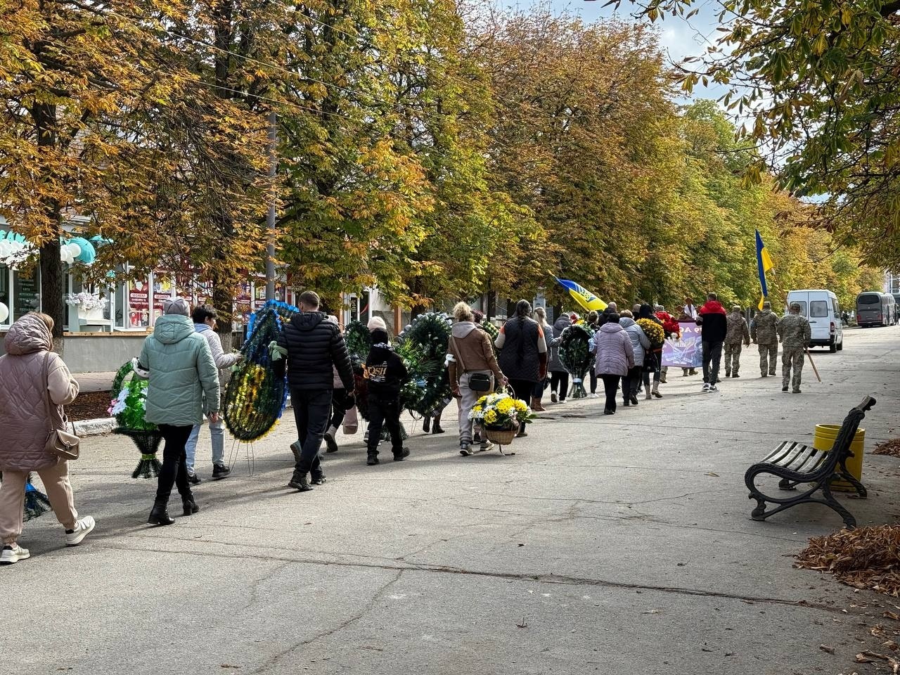 Первомайськ попрощався із захисником України Олександром Романіком