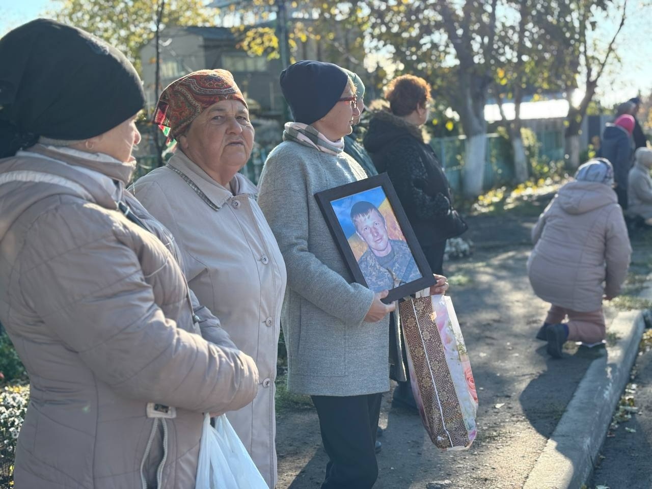 Первомайська громада прощається із загиблим захисником Ігорем Хрульовим