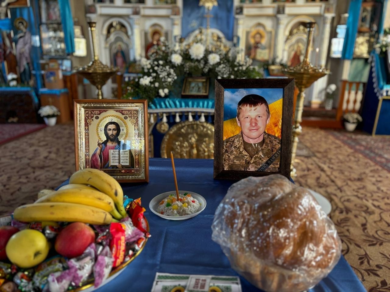 Первомайська громада прощається із загиблим захисником Ігорем Хрульовим