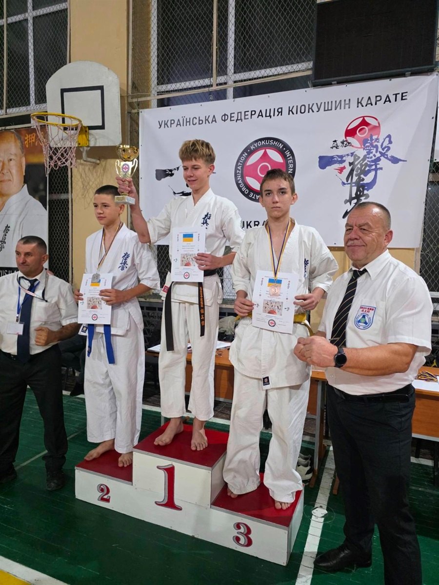 Дві золоті, срібна та 5 бронзових медалей: здобуток первомайських каратистів у Львові