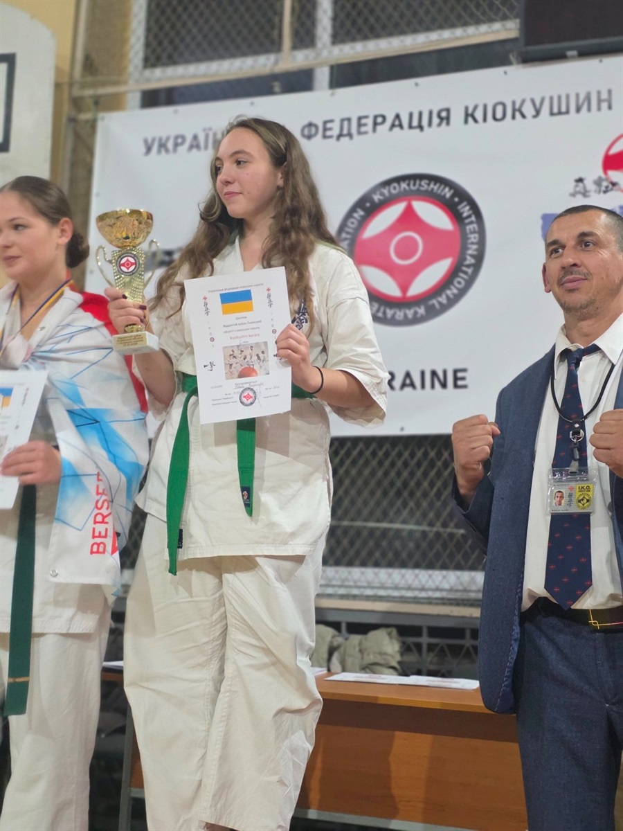 Дві золоті, срібна та 5 бронзових медалей: здобуток первомайських каратистів у Львові