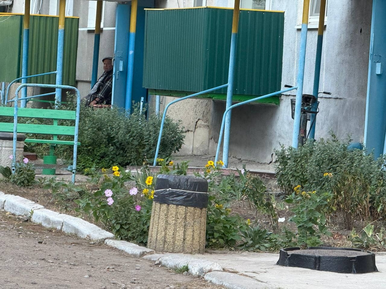 Без ЖЕКу, без ОСББ. Кому належать проблеми багатоповерхівок у Підгородній