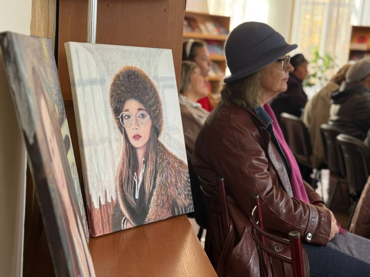 «Краплі світла»: у Первомайську презентували нову збірку поезій Антоніни Пожарницької