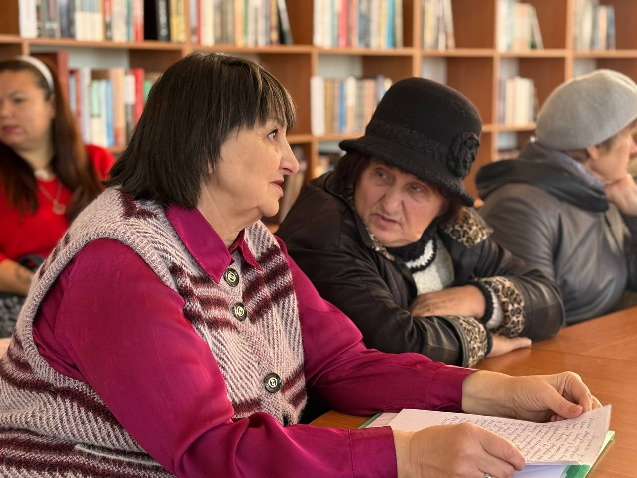 «Краплі світла»: у Первомайську презентували нову збірку поезій Антоніни Пожарницької