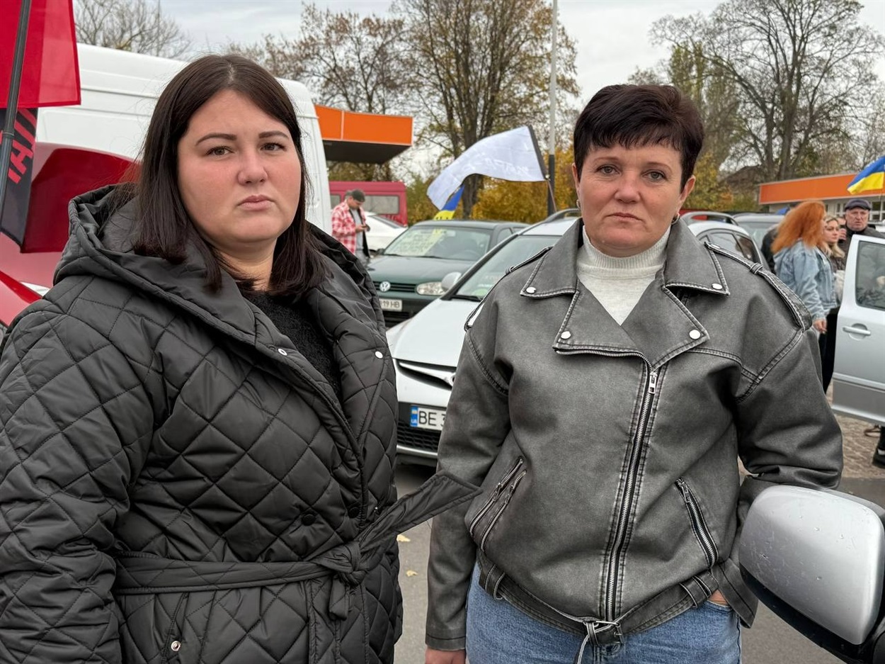 Юлія Бельчукова ліворуч