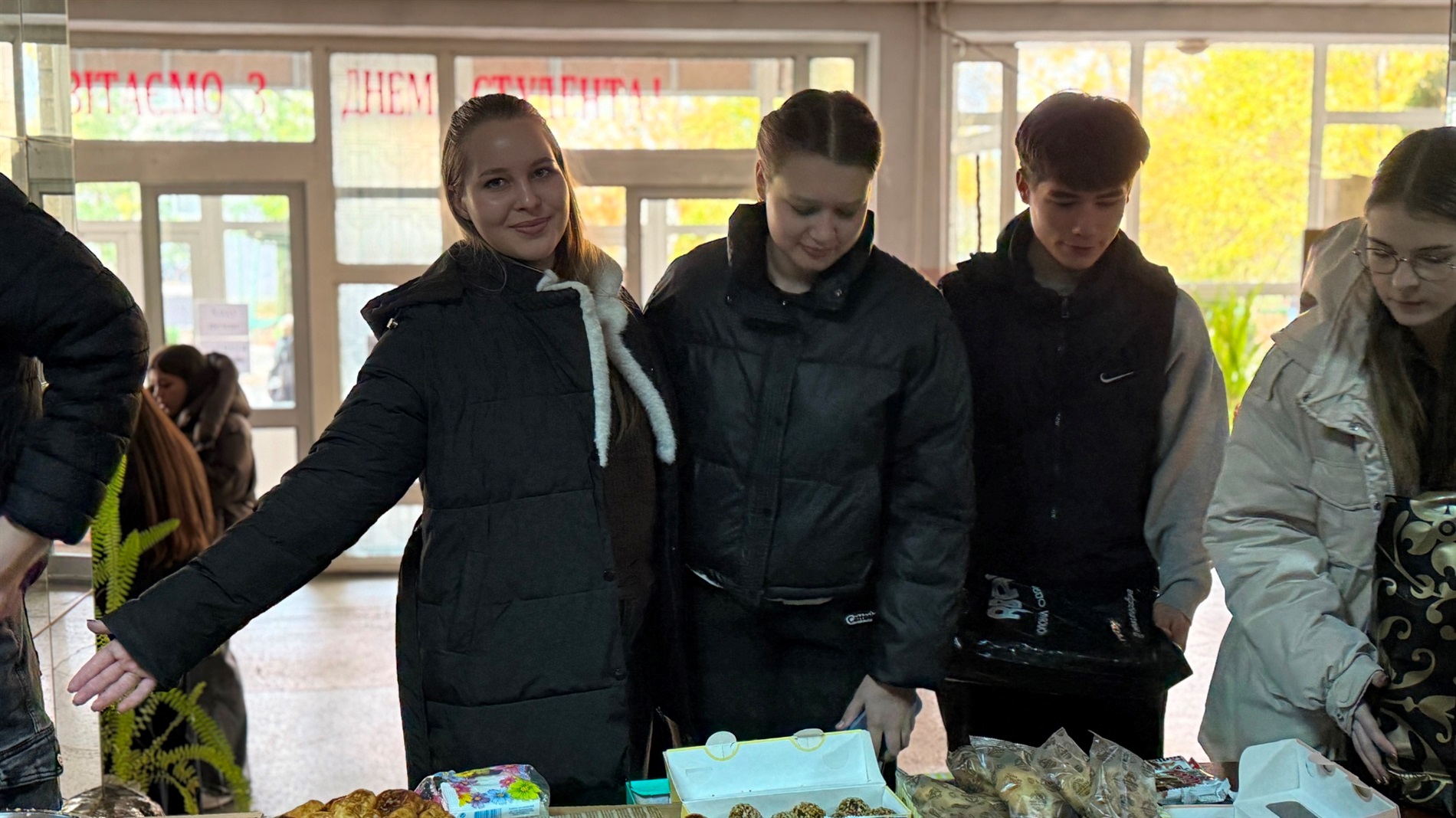 Як ярмаркували у Первомайському фаховому коледжі: фоторепортаж