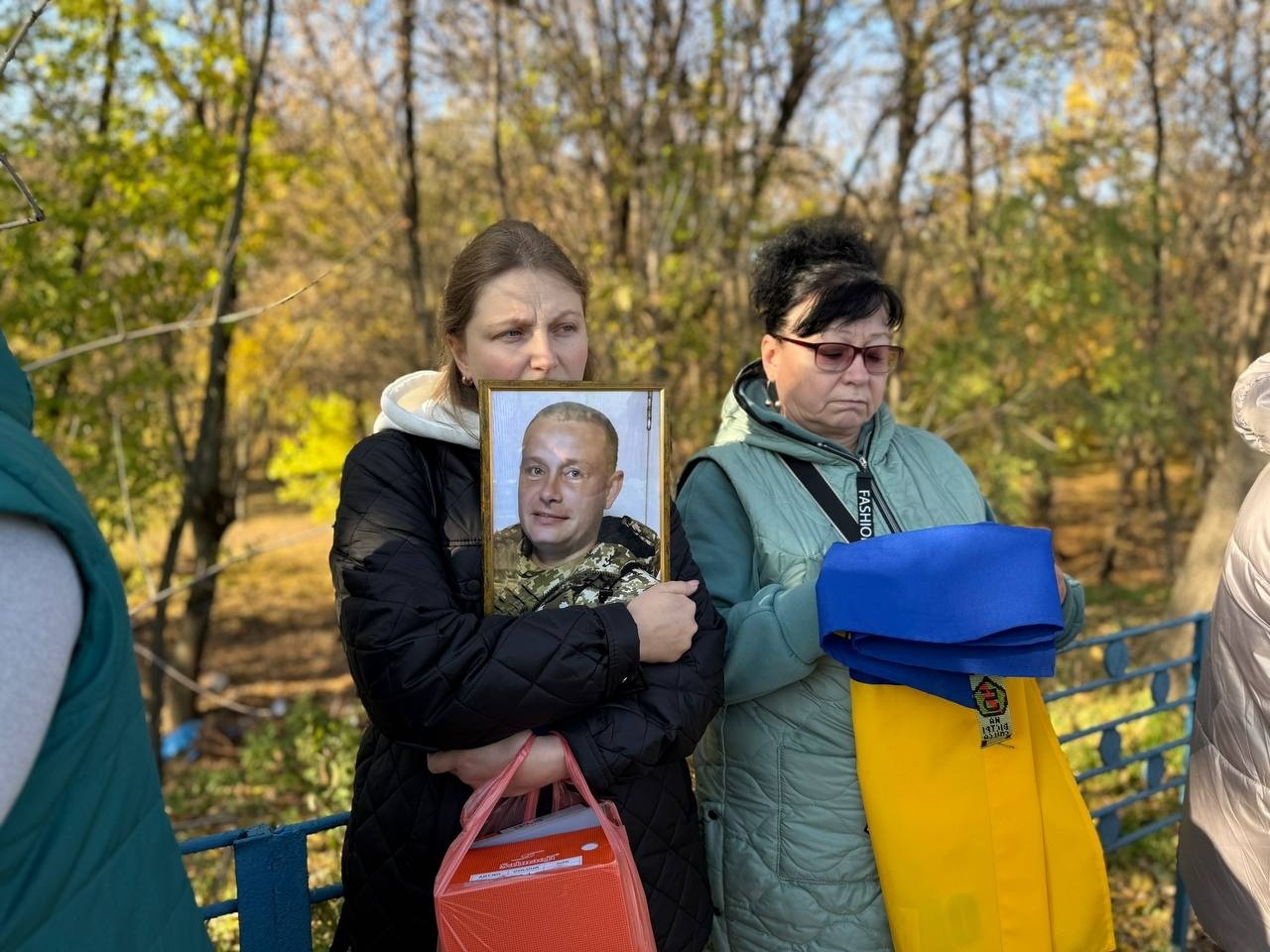 «Полон вбиває. Не мовчи»: у Первомайську з’явився борд із портретами полонених і зниклих безвісти