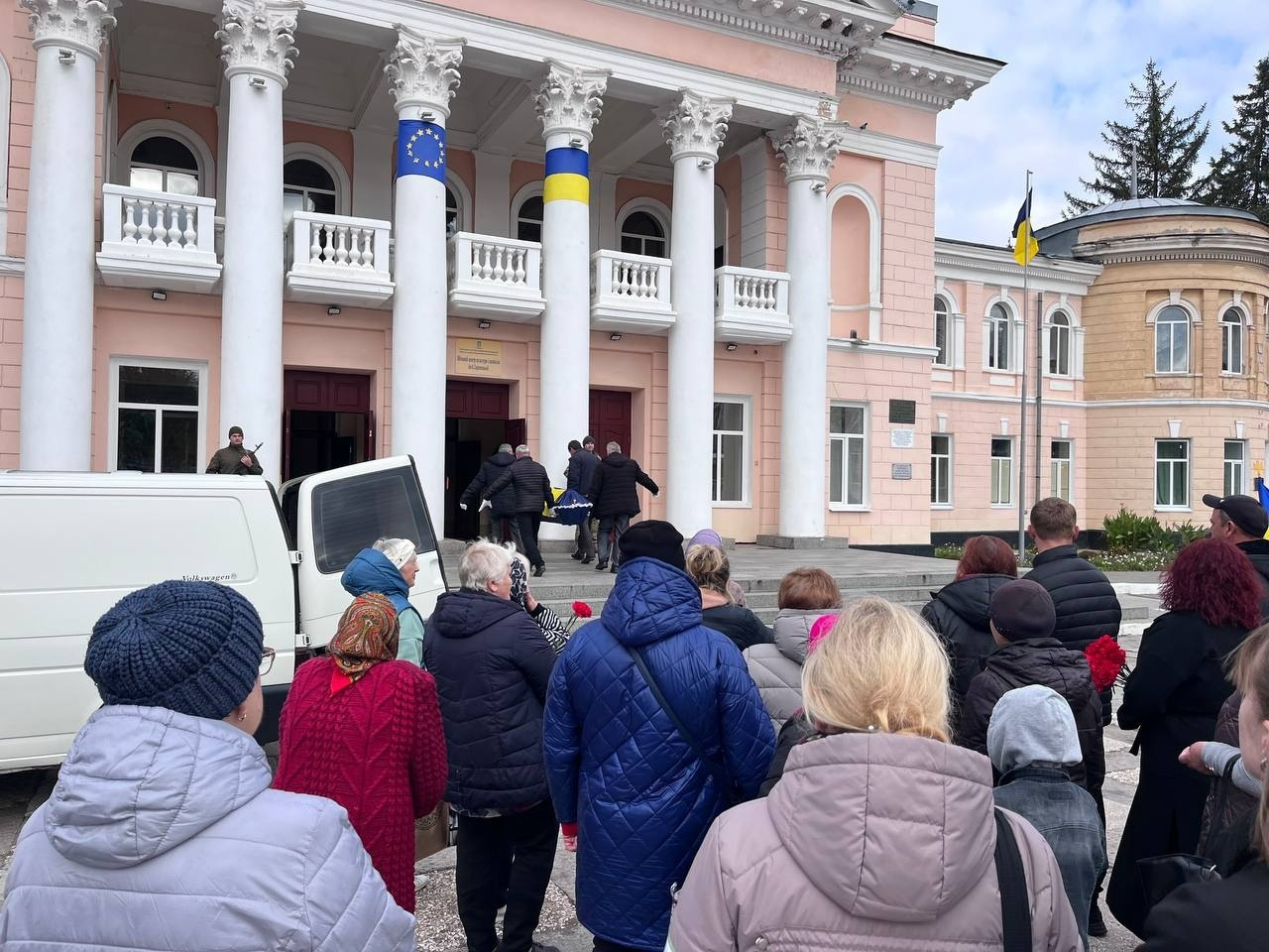 Первомайськ попрощався із загиблим захисником Юрієм Нефьодовим