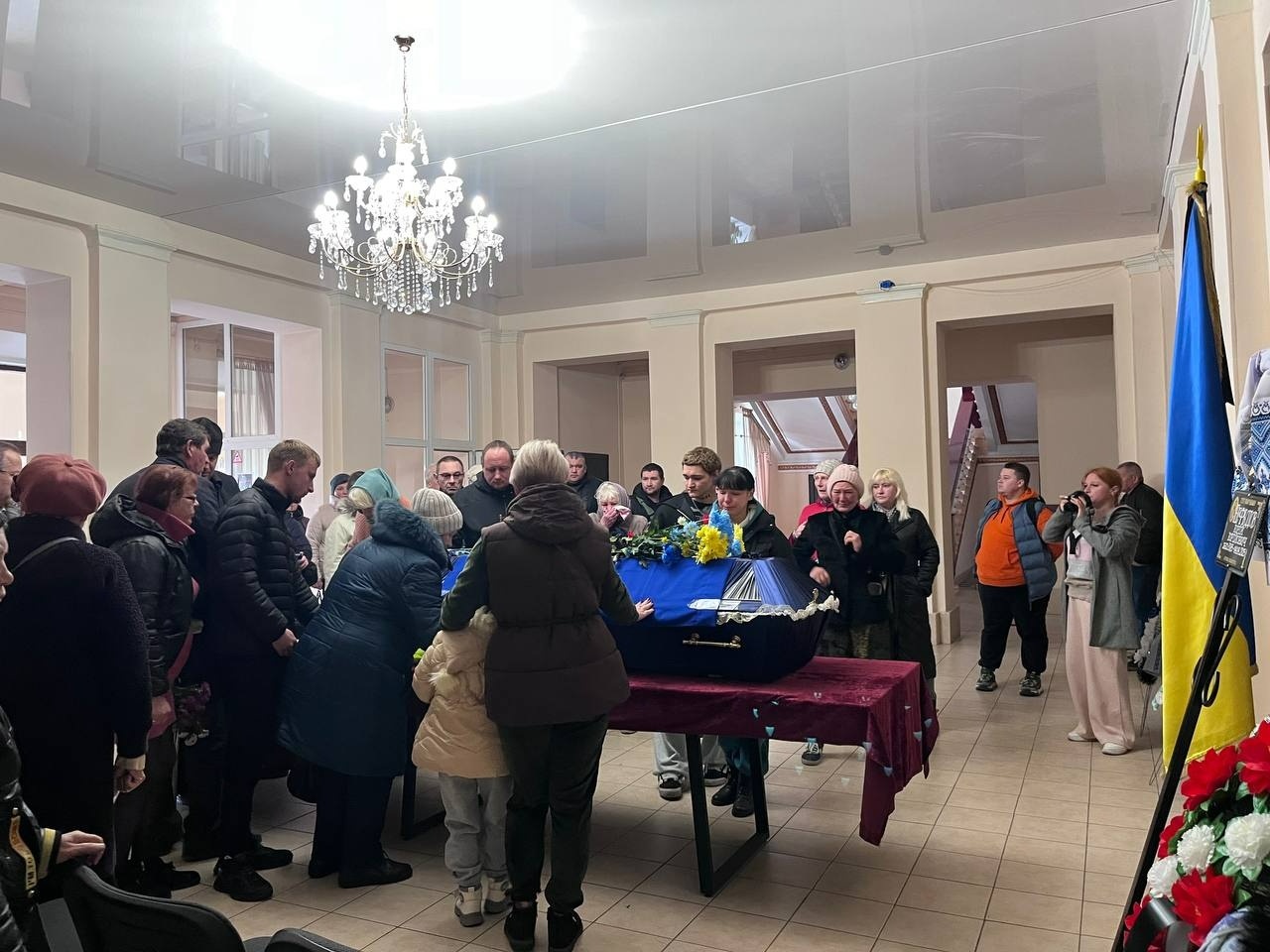 Первомайськ попрощався із загиблим захисником Юрієм Нефьодовим